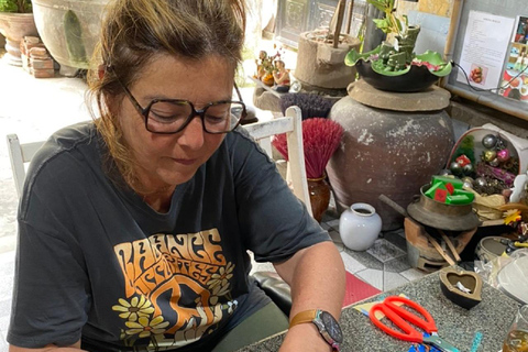 Clase de Fabricación de Linternas - El Gran Patrimonio Cultural de Hoi AnHoi An: Clase de fabricación de linternas en una casa local