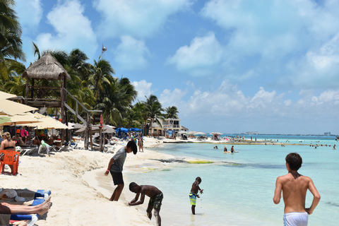 Cancún: Bezoek Isla Mujeres in een Catamarantocht voor alleen volwassenenTour vanuit Playa del Carmen