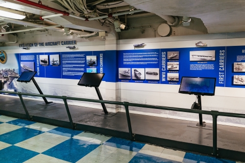 Bilet wstępu bez kolejki do muzeum lotniskowca USS MidwayBilet wstępu do muzeum lotniskowca USS Midway