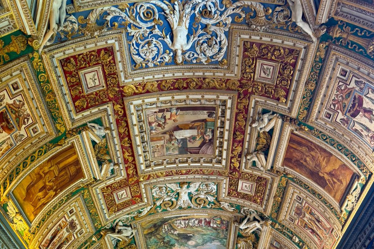 Privilege Entrance To Vatican Museum, Self-Tour With meal