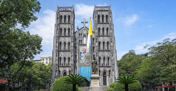 Hanoi: French Quarter Walking Tour with Local Guide