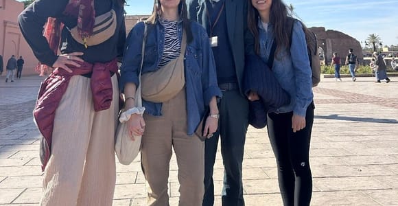 Marrakech : visite citadine à pied en petit groupe avec un guide de la région