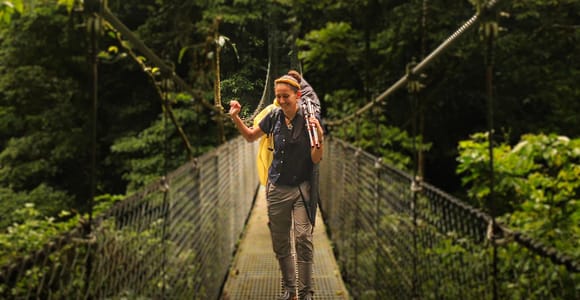 La Fortuna: Hanging Bridges and Zip Line Tour with Lunch