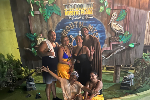 De Montego Bay: Excursão noturna particular à Lagoa Mística de FalmouthDe Montego Bay: Passeio noturno na lagoa mística de Falmouth