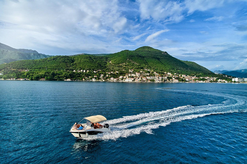 Kotor: Grotta Blu e tour in motoscafo di Nostra Signora della Roccia