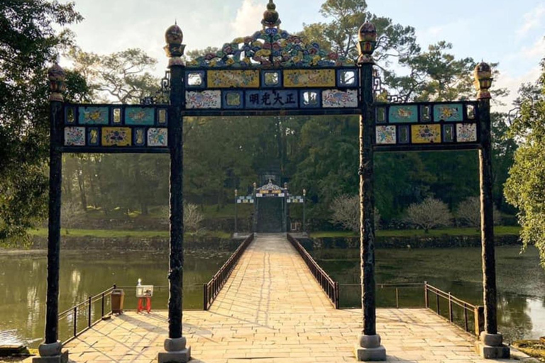 Hue: Perfume River Dragon Boat Cruise Pagoda & Tombs Visit With English Speaking Tour Guide