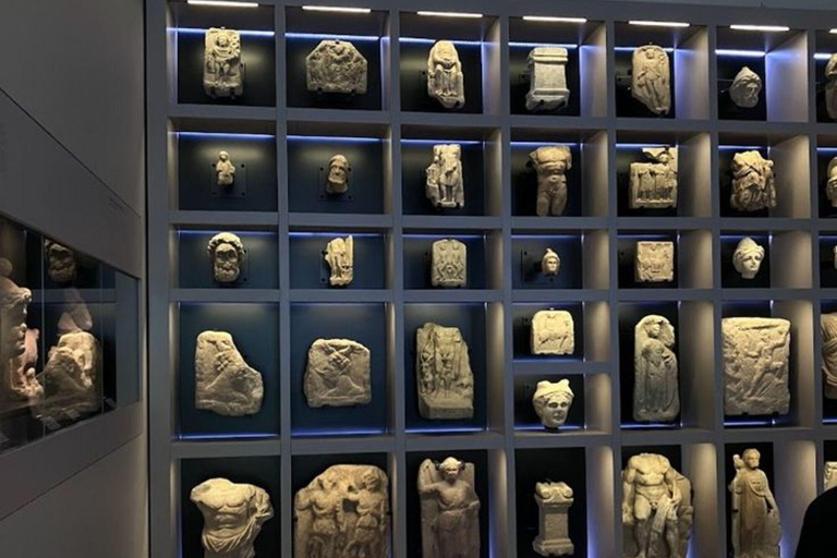 Stuttgart: Landesmuseum Württemberg Entry & hotel Transfer