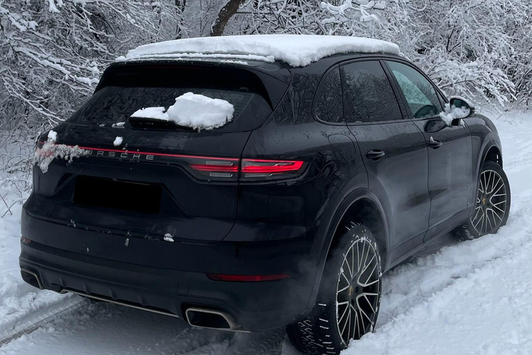 Bucarest : transfert aéroport de luxe en Porsche Cayenne