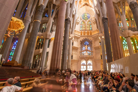 Entdecke die Sagrada Familia: Gaudís Entwürfe und Museumsausstellungen