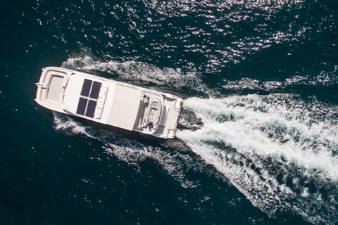 Phuket: James Bond i zatoka Phang Nga luksusowym jachtem o zachodzie słońcaSpotkanie przy molo (opłata za wstęp do parku narodowego wliczona w cenę)