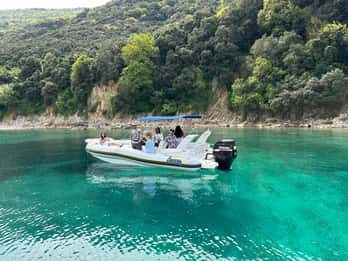 Saranda: tour in barca a Krorez con snorkeling, bevande e nuoto