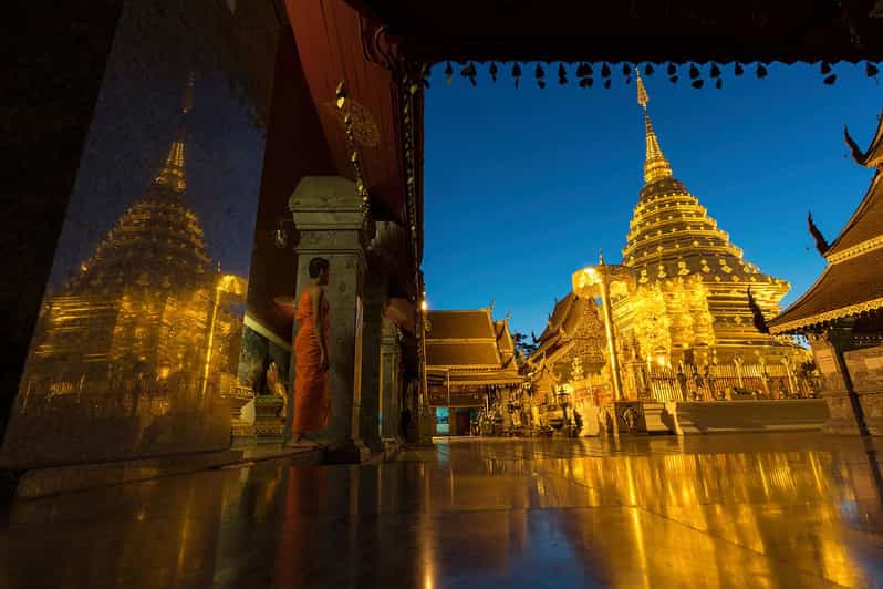 Chiang Mai: Doi Suthep & Wat Umong Twilight Tour met Pickup