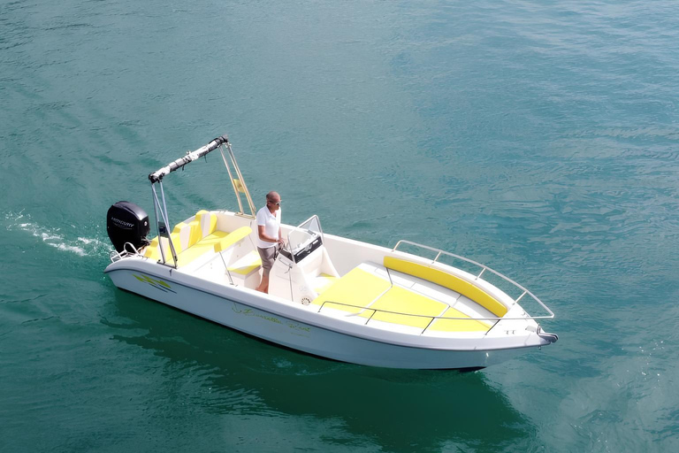 Amalfi Coast Tour: Discover Amalfi and Positano SELVA MARINE (40 hp, 6 m)