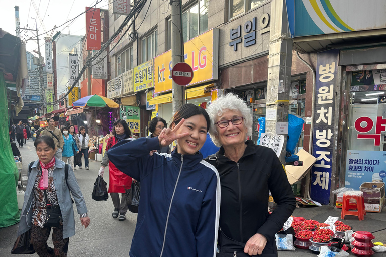 Busan: Market Tour, Cooking Class, and Games