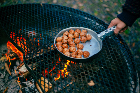 Stockholm: Vandring, utomhusmatlagning och kallvattenflytningPickup from Stockholm - drop-off Vaxholm
