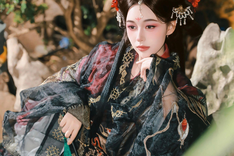 Shanghai Yuyuan Ancient City: Hanfu Makeup Photography