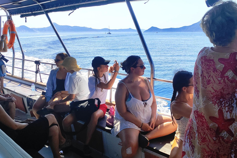 Canal de Corinto: travesía en barco con fondo de cristal St. Andreas