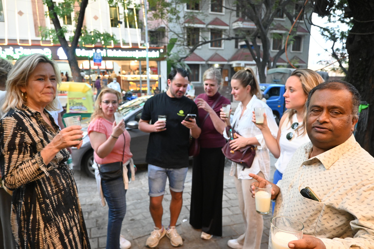 Bangalore: Foodie Tour, Local Market, & Mystery Nandi Temple Bangalore:Food Street Walk+Local Market+Mystery Nandi Temple