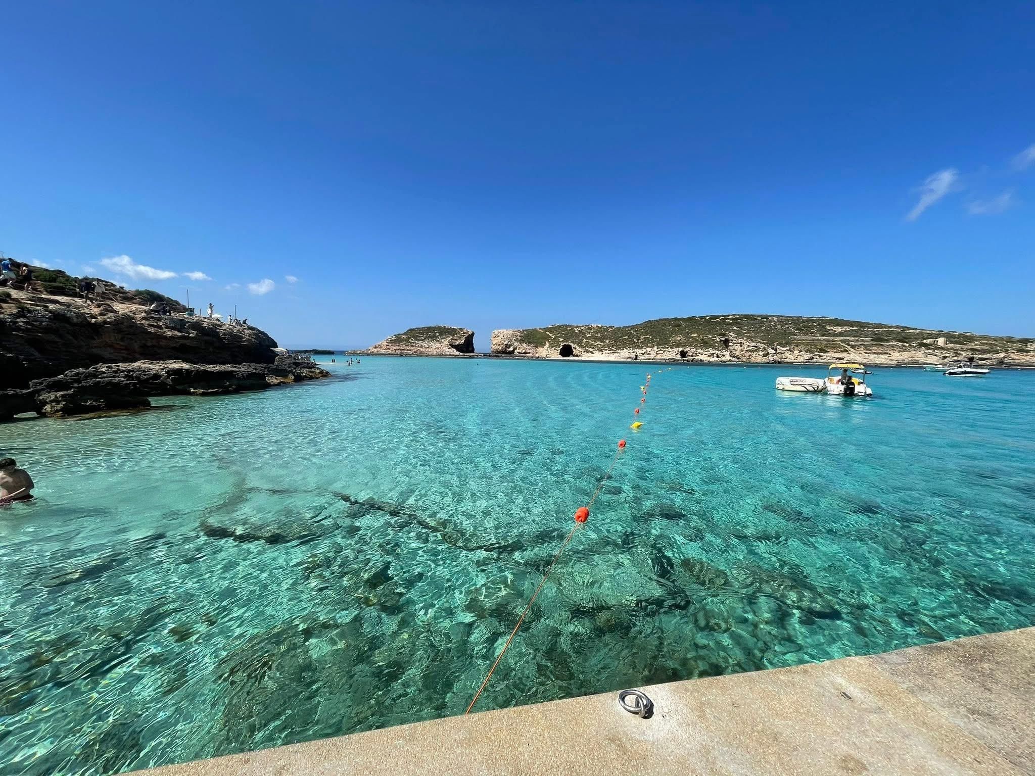 Comino-Tagestour: Schwimmen in der Blauen Lagune & Bootsfahrt zu den Meereshöhlen