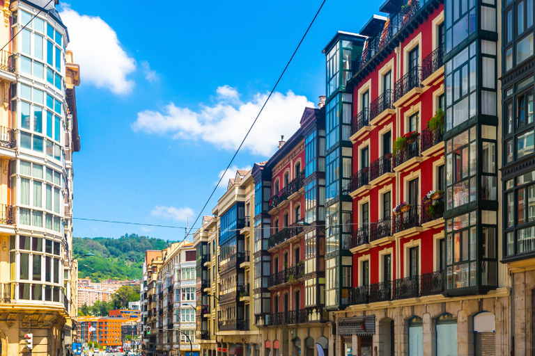 Bilbao: Private Guided Tour with Your Mobile Phone Bilbao: The Code of the Consulate and the Old Town with Kit and Live Guide