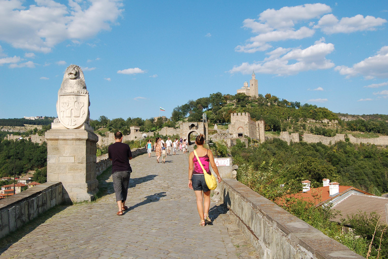 Dagvullende tour naar Veliko Tarnovo en ArbanassiTour naar Veliko Tarnovo met webaudiogids in EN,ES,IT,FR,DE