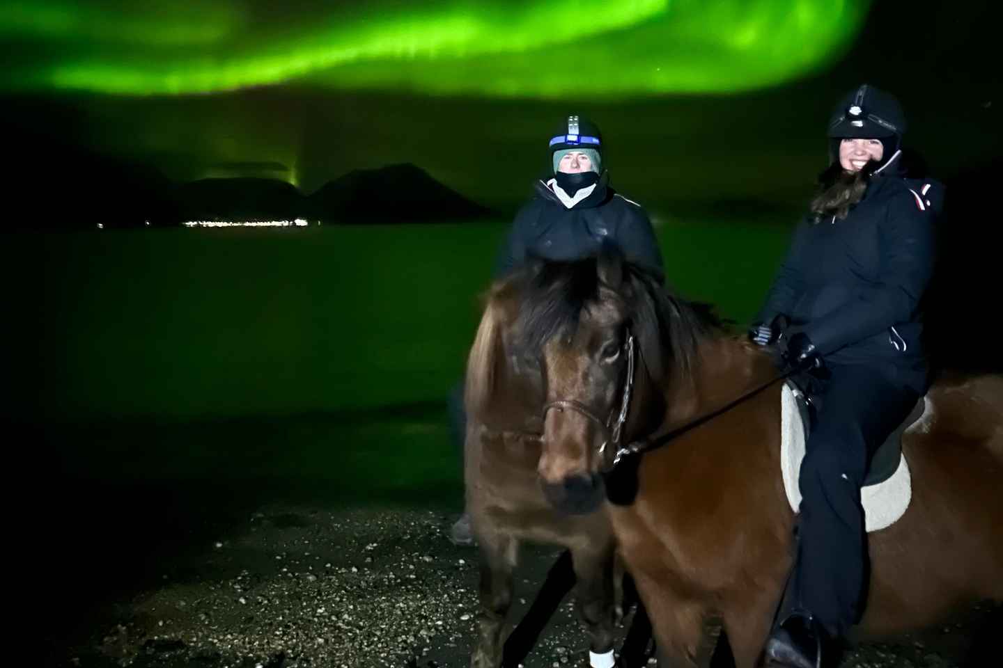 Tromsø: Lyngen Horse Winter Evening Riding Experience