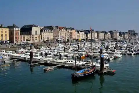 Paris: Lyxig transfer till Dieppe eller Etretat