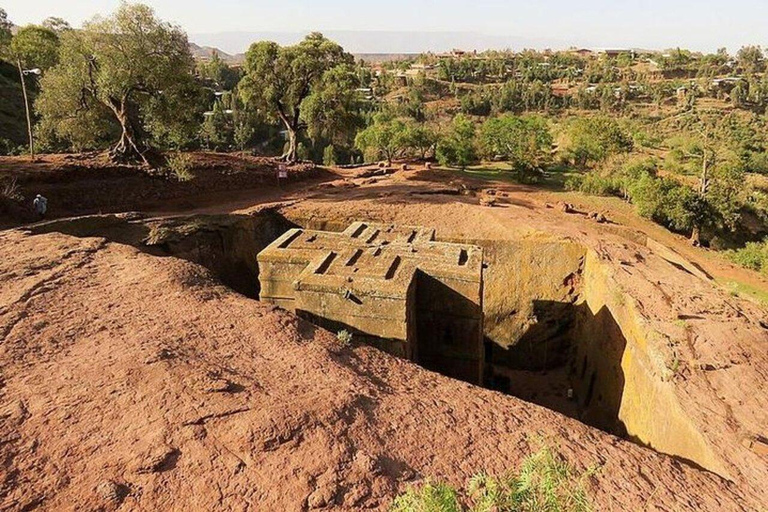 From Addis Ababa: 5-Day Lalibela and Danakil Depression Tour