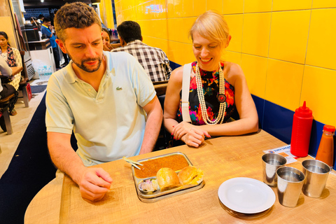 Mumbai: Street Food Tasting TourGroup street food tour (without pickup and drop)