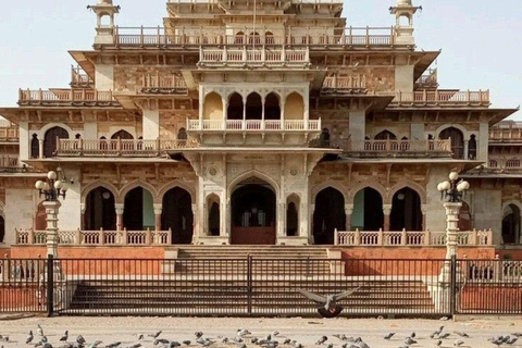 Delhi to Jaipur: Private Full-Day Guided City Highlights Car + Guide + Tickets+ Lunch