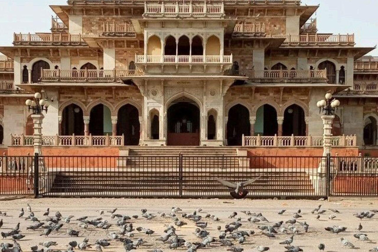 Delhi to Jaipur: Private Full-Day Guided City Highlights Car + Guide + Tickets+ Lunch