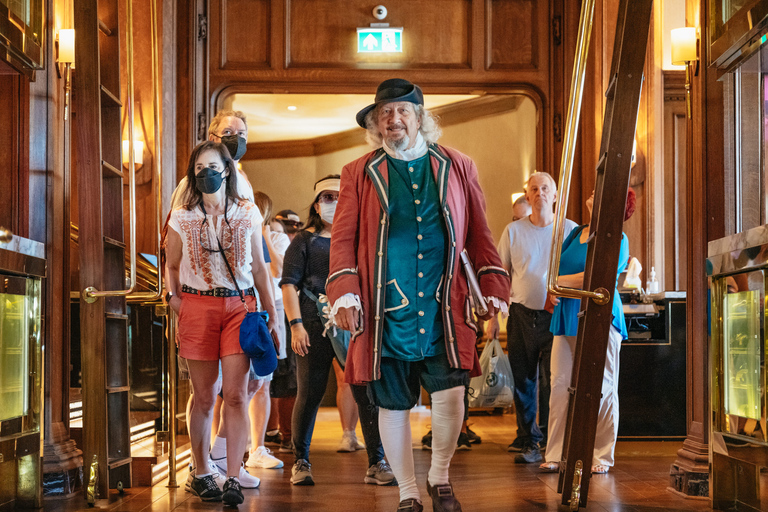 Quebec City: geleid bezoek aan Fairmont Le Château FrontenacRondleiding door Fairmont Le Château Frontenac in het Frans