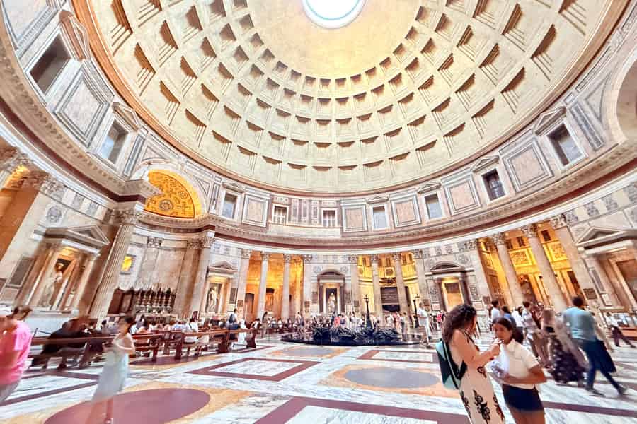 Rom: Eintritt ins Pantheon mit Gastgeber und interaktiver App. Foto: GetYourGuide