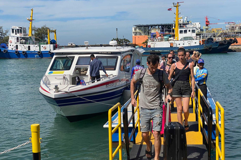 Trasferimento privato da Battambang a Koh Rong Pier SihanoukvilleSolo andata da Battambang al molo di Koh Rong