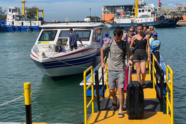 Trasferimento privato da Battambang a Koh Rong Pier SihanoukvilleSolo andata da Battambang al molo di Koh Rong