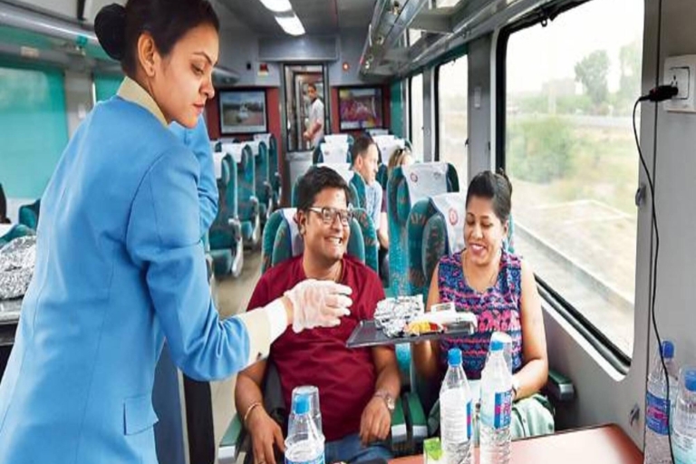 Delhi-Agra-Jaipur - Overstappen met de sneltreinTreinreis van Jaipur naar Agra
