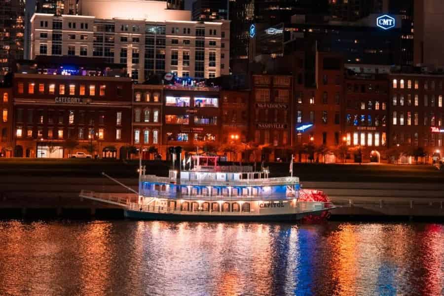 Nashville: Dinner-Bootsfahrt mit Musik. Foto: GetYourGuide