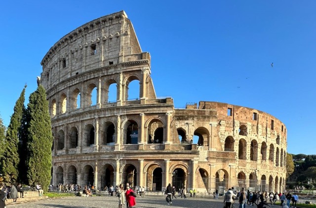 Visit Fast-track entry ticket Colosseum & Foro+Palatino in Rome