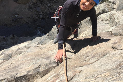 Denver: Guided Intro to Rock Climbing with Gear Included Half-Day (4-Hour) Guided Climbing Session