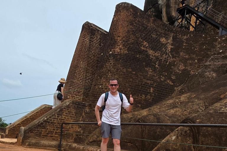 Kandy: Polonnaruwa, Sigiriya & Dambulla Private Tour