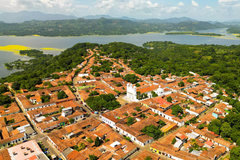 Suchitoto: City tour + Indigo Workshop & Sunset Lake
