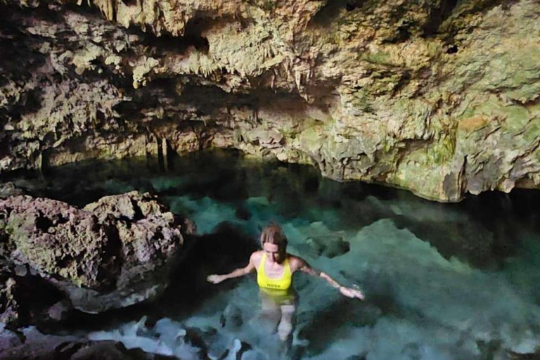 桑给巴尔：蒙滕德秘境海滩、库扎洞穴与乔扎尼森林之旅私人观光（含酒店接载服务和入场费）