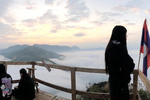 Luang Prabang: Nong Khiaw Overnight Camping 2 Days 1 Night