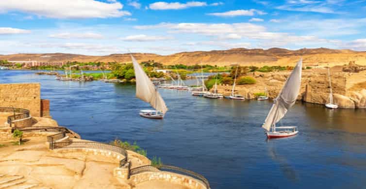 aswan-felucca-tur-p-nilen-med-en-egyptisk-m-ltid-getyourguide