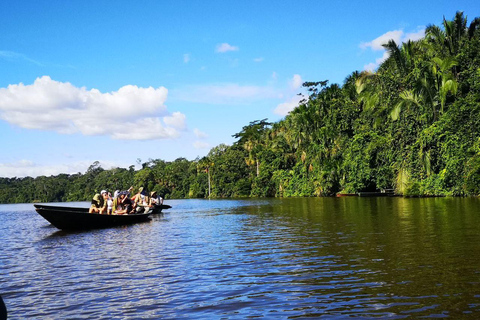 Puerto Maldonado: Lago Sandoval Day Trip with Lunch