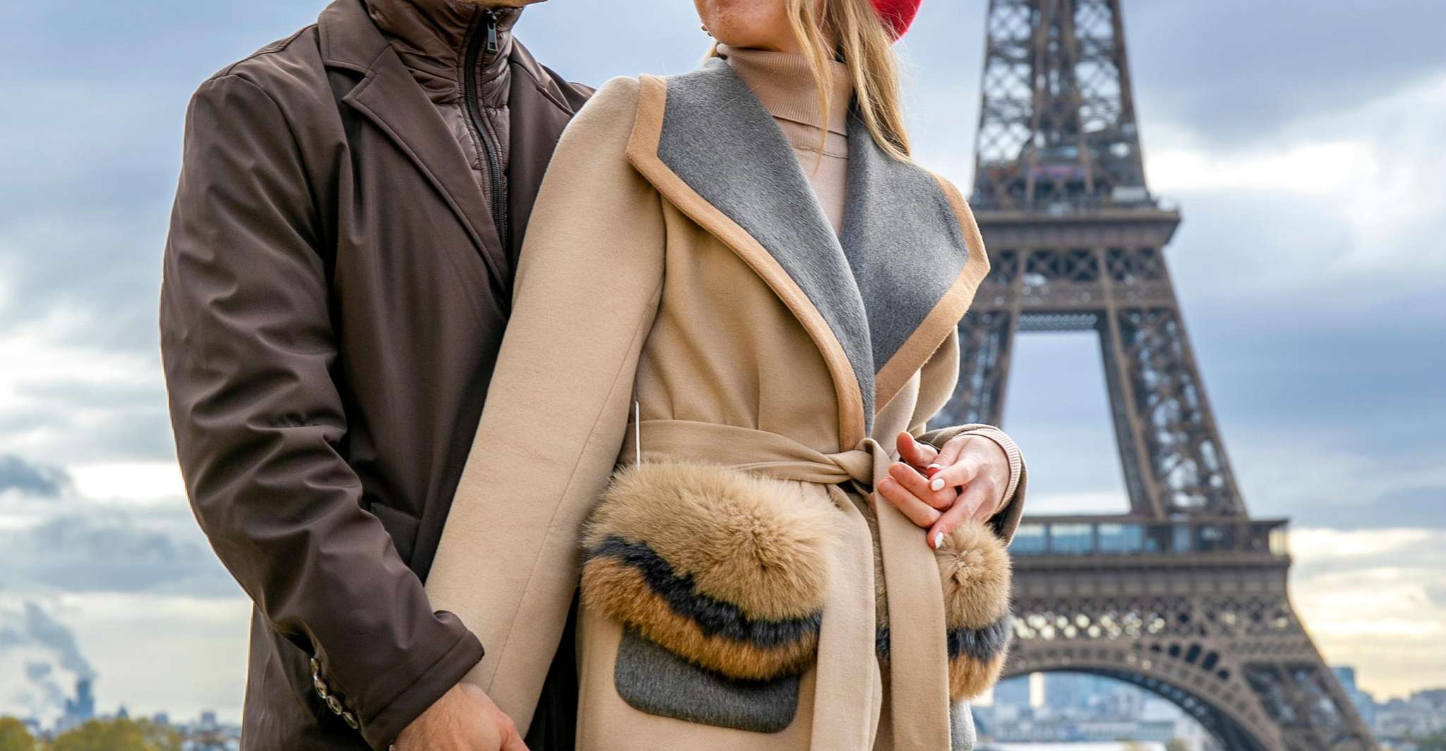 Paris: Photoshoot Around Eiffel Tower with 55 Edited Photos