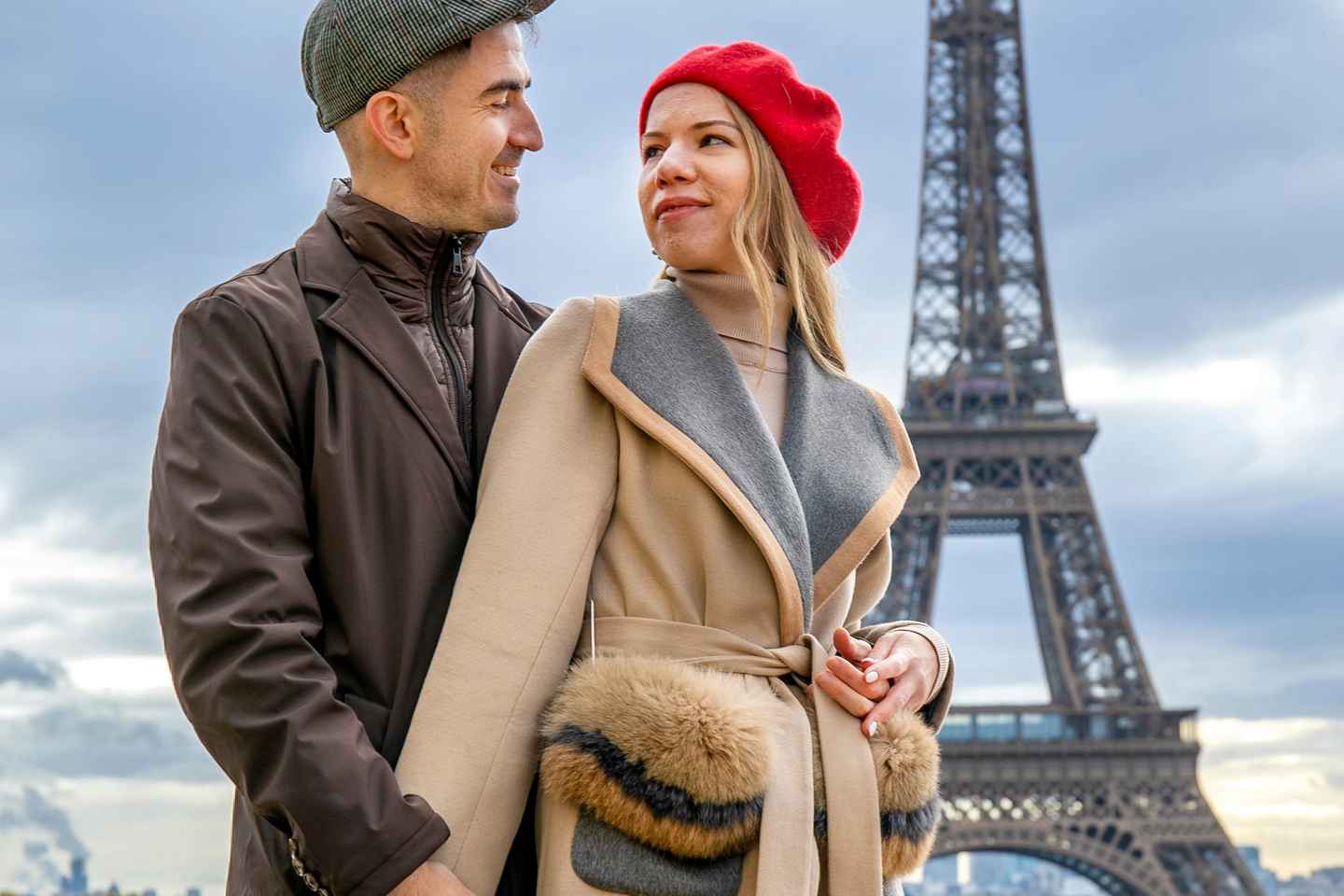 Paris: Photoshoot Around Eiffel Tower with 55 Edited Photos - Paris: Photoshoot Around Eiffel Tower with 55 Edited Photos