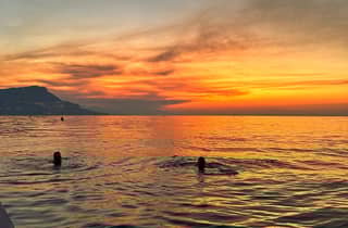 Nizza: Saint Jean Cap Ferrat Sonnenaufgangs-Bootsfahrt mit Frühstück
