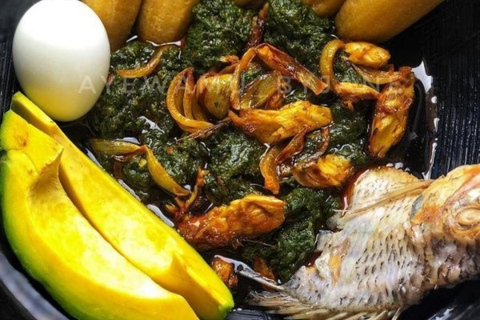 Accra: Guided Food Tour with Market Visit & Family Meal