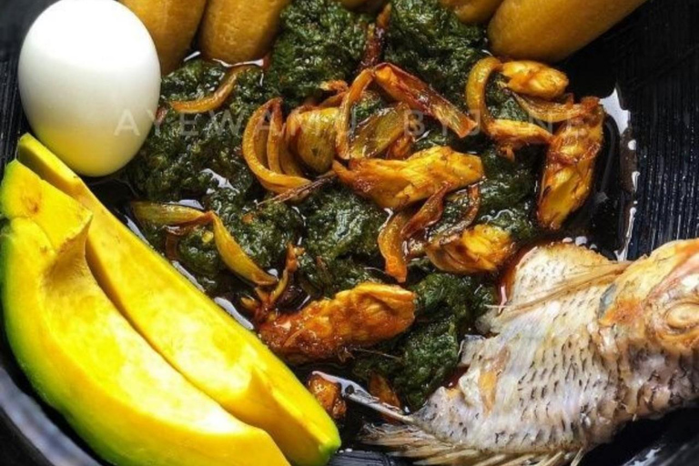 Accra: Guided Food Tour with Market Visit & Family Meal